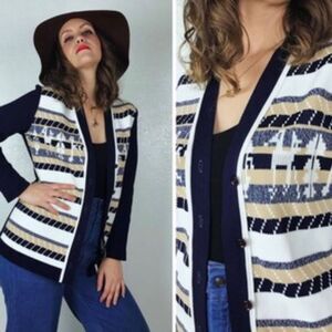 ILGWU Union Made In USA Retro VTG, Blue Sweater with Pattern Details Size M